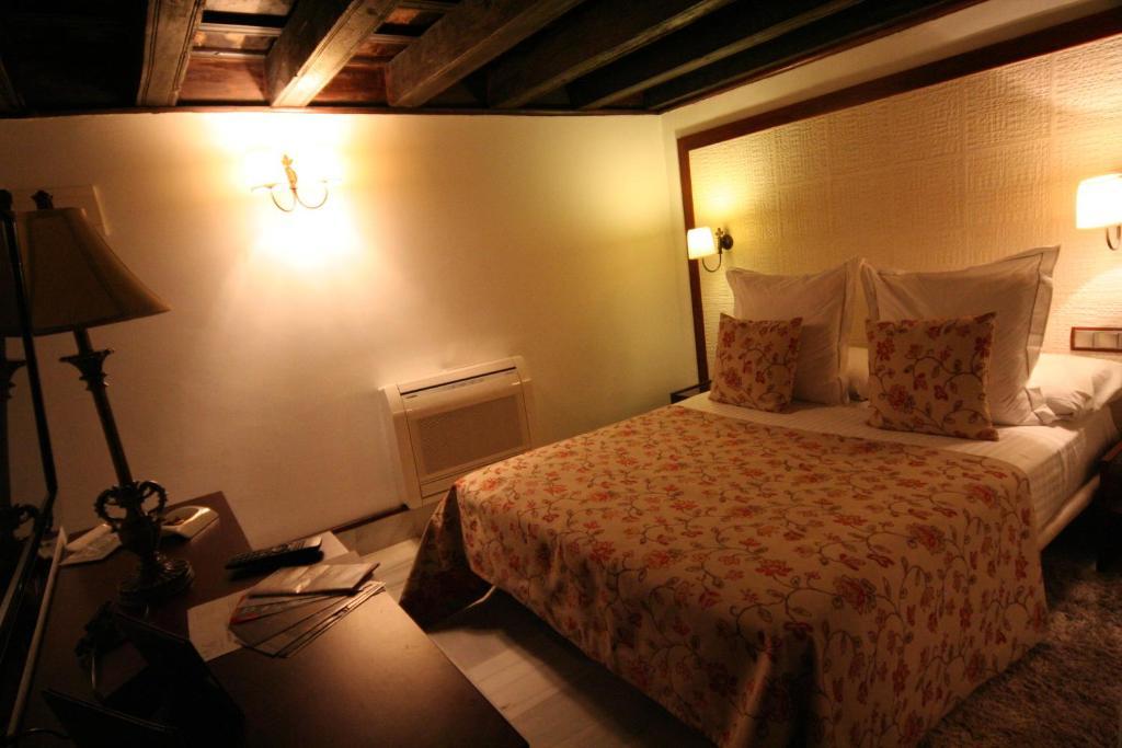 Palacio San Bartolomé El Puerto de Santa María Habitación foto
